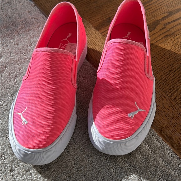 Puma Pink Slip-On Sneakers - never worn - size 6 - Picture 1 of 4